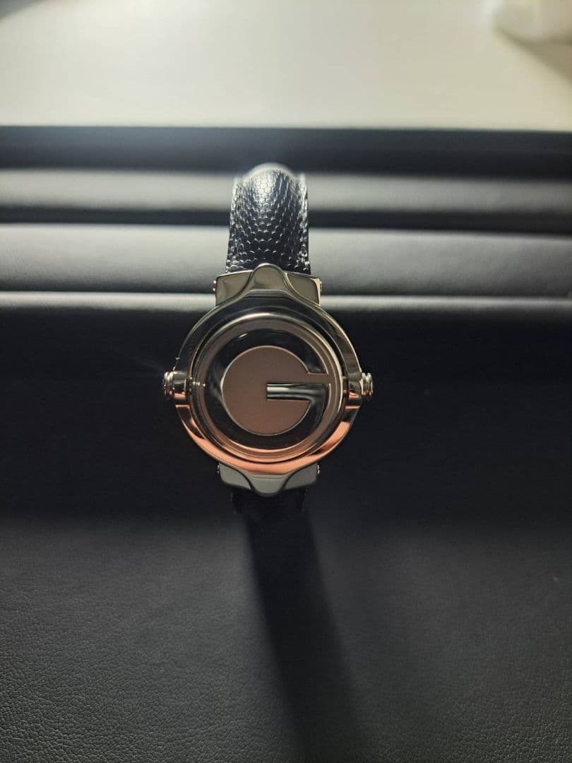 E*y様 GUCCI 時計 レディース バングル