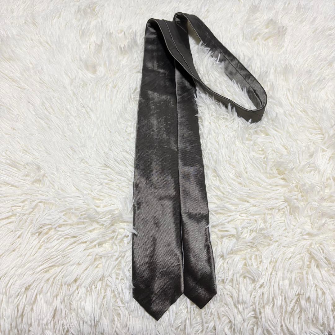 【極美品】PRADA ネクタイ　シルバー　ソリッド　無地