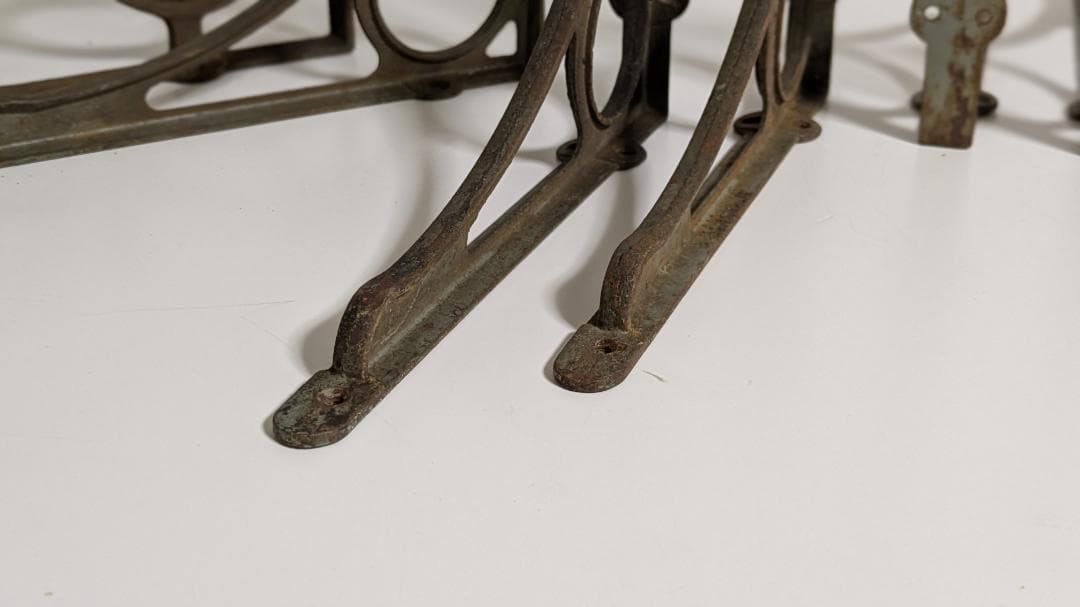 アンティーク　棚受け　アイアンブラケット　2種類　6個セット