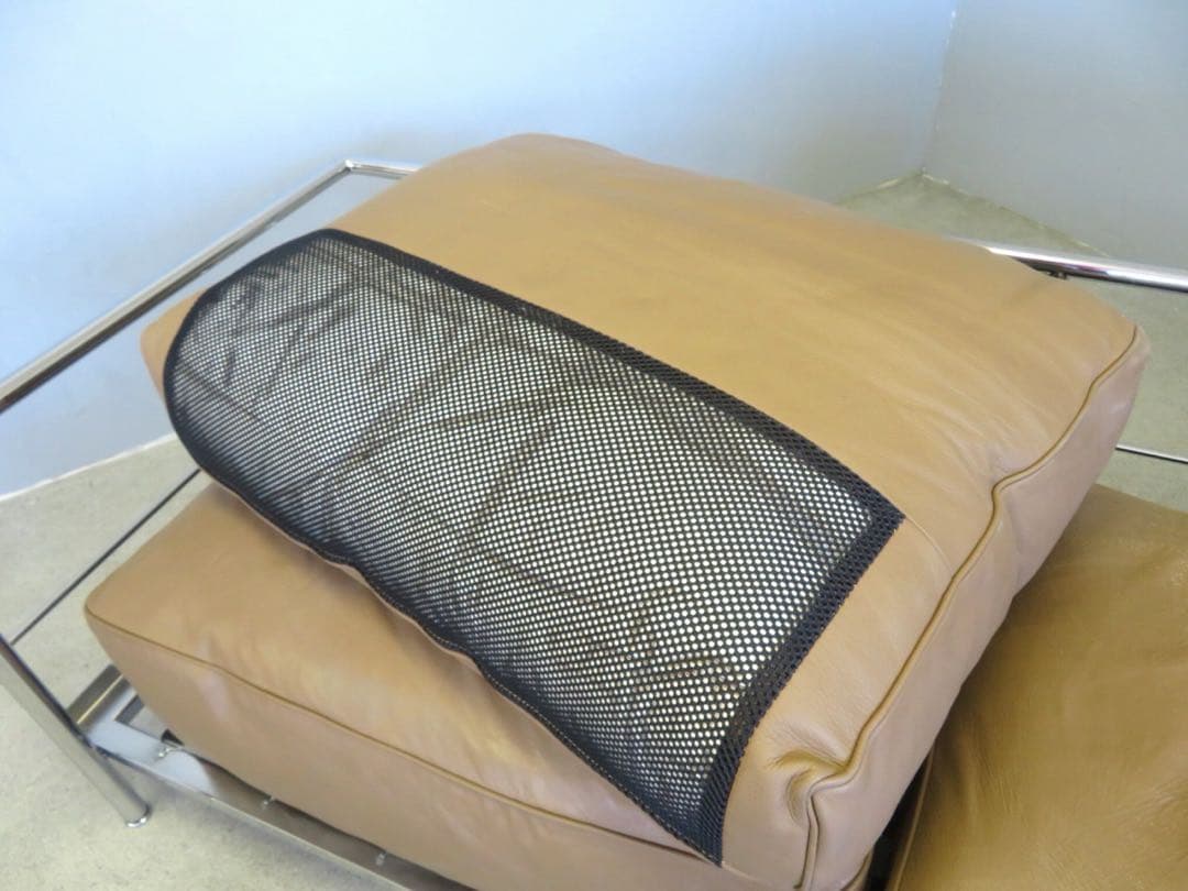 カッシーナ　本物　LC3 本革　レザー　コルビジェ　3人掛けソファ　高級