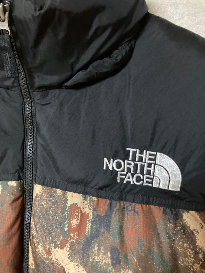 極美品　ノースフェイス ノベルティ ヌプシベスト 限定カラー　迷彩