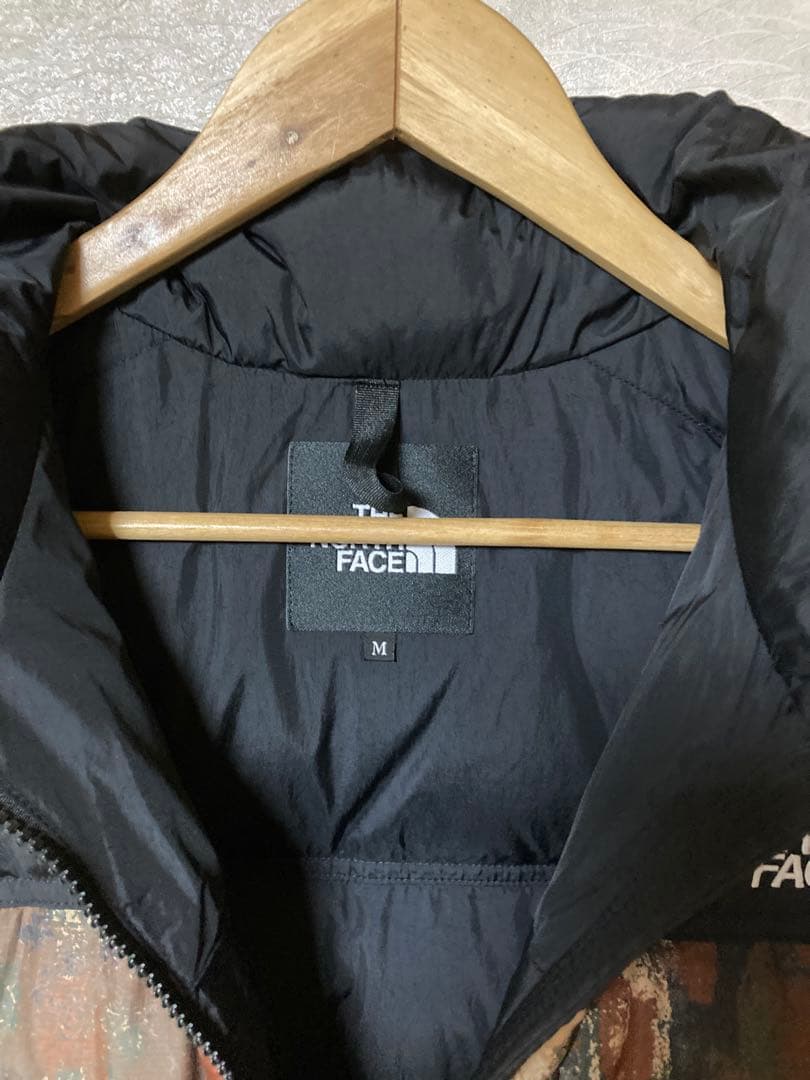 極美品　ノースフェイス ノベルティ ヌプシベスト 限定カラー　迷彩