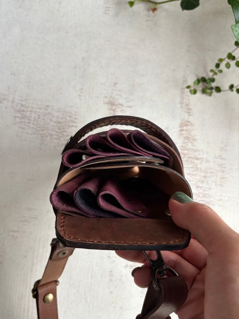 手染めブラウン、ハラコカウブラウンのシザーケース