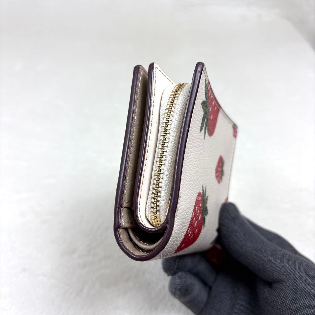 COACH コーチ いちご柄 財布 イチゴ柄 苺柄 スナップ ウォレット
