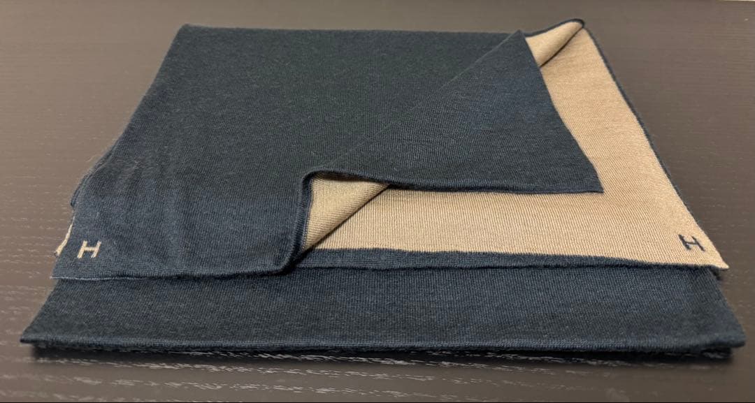 ［HERMES］リバーシブルマフラー ネイビー・ベージュ