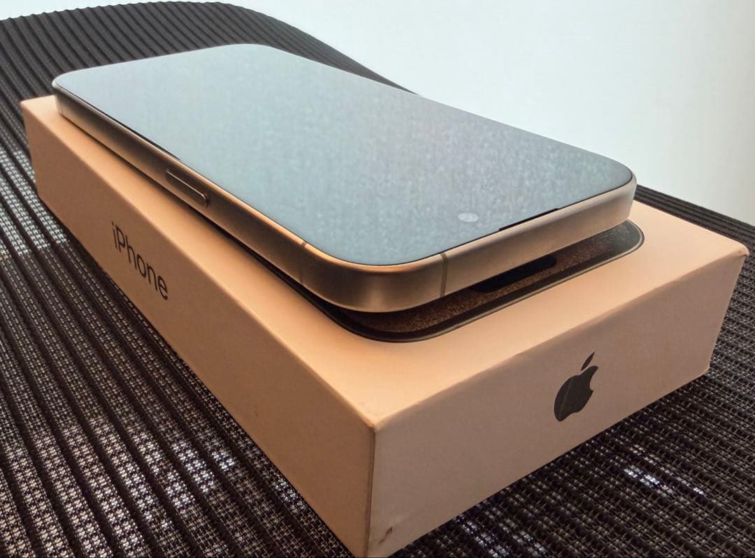 【国内版SIMフリー】iPhone15Pro ナチュラルチタニウム 256GB