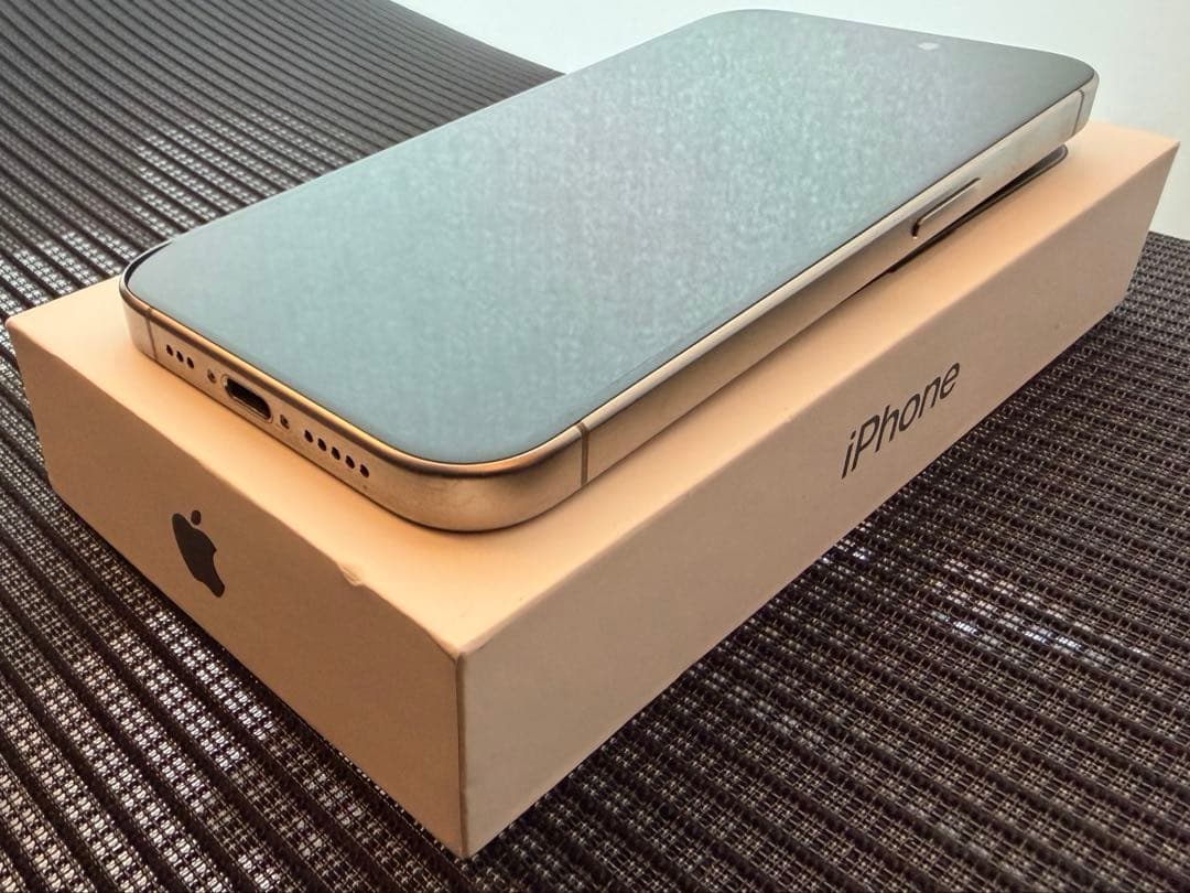 【国内版SIMフリー】iPhone15Pro ナチュラルチタニウム 256GB