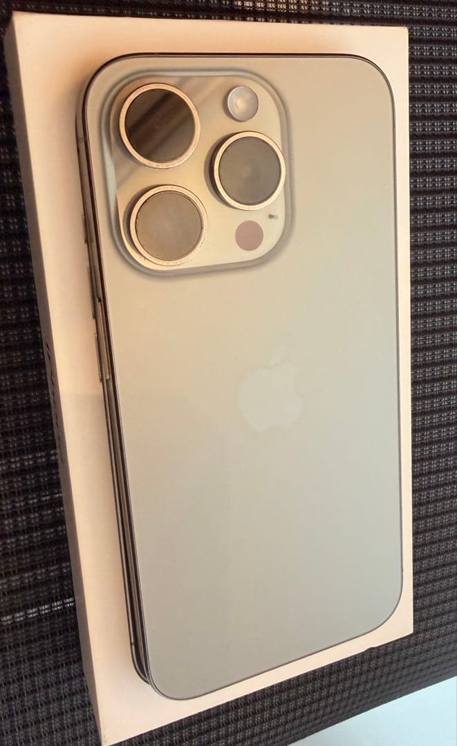 【国内版SIMフリー】iPhone15Pro ナチュラルチタニウム 256GB