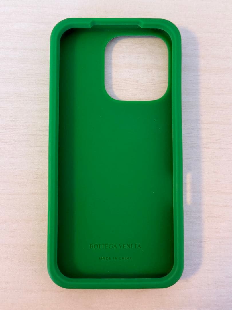 BOTTEGA VENETA iPhone 16 Pro ケース