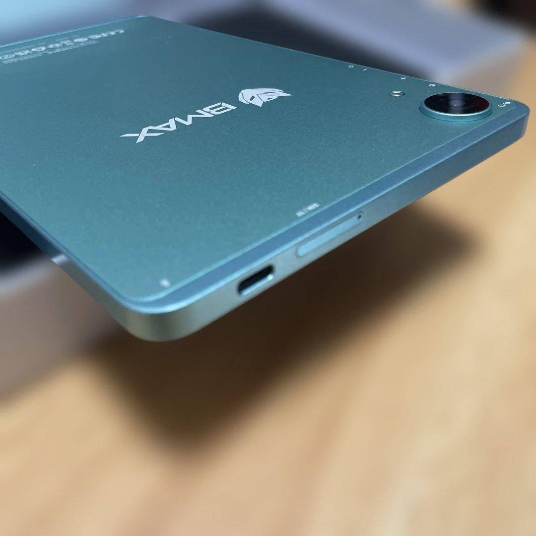 I8 plus 8インチAndroidタブレット