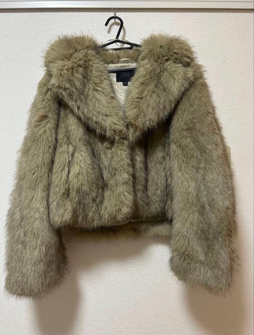 ZARAショート丈ブラウンフェイクファーコート