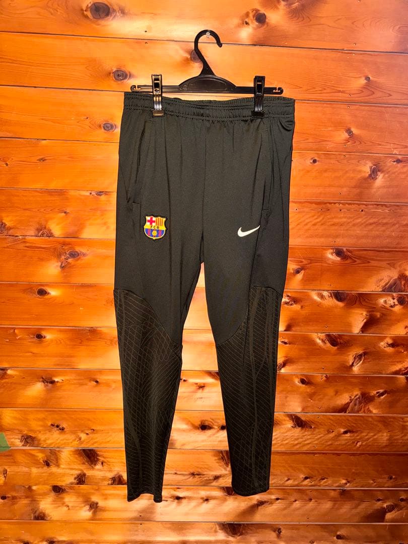 美品 ナイキFC バルセロナ トレーニングウェア ドリルトップ オリーブ