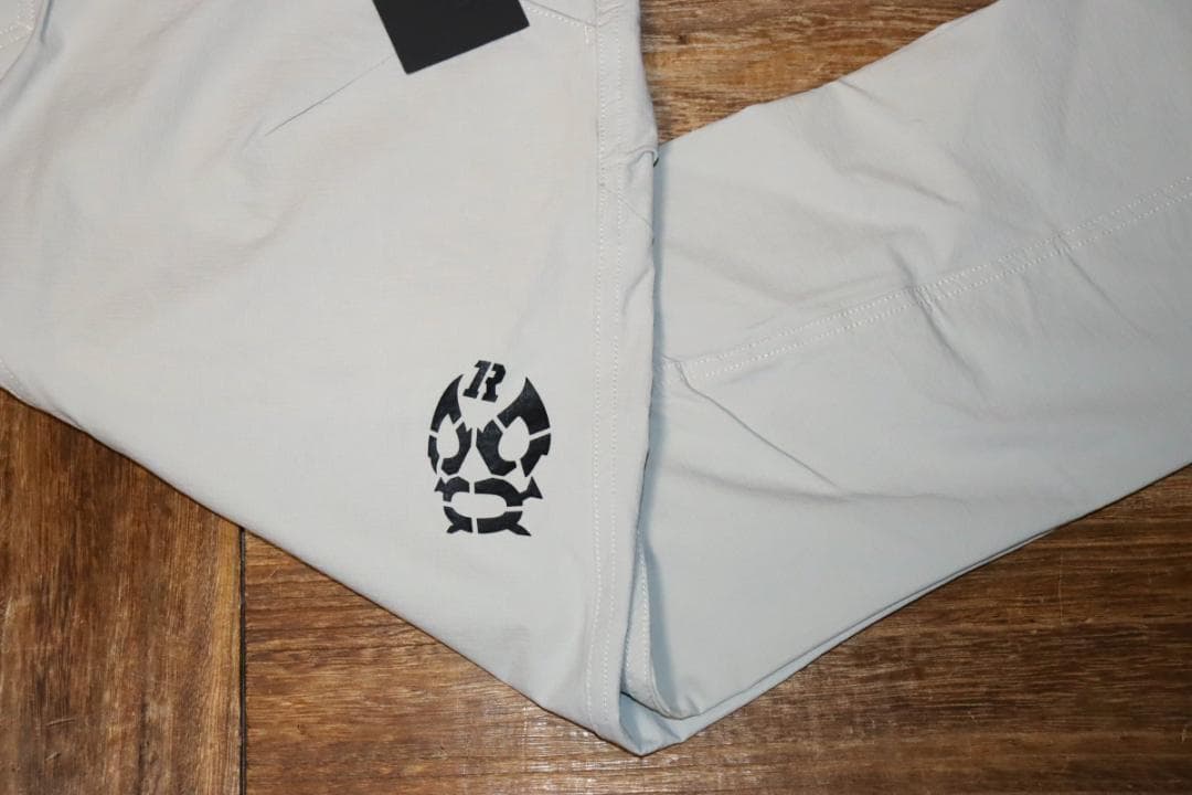 新品 ラッセルノ ゴルフ ストレッチ カーゴ ゴルフパンツ (6/XL) Ⓗ