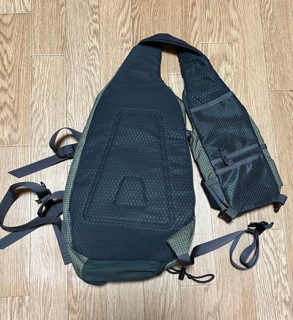 patagonia ベストフロントスリング ワンショルダーバッグ　オリーブ