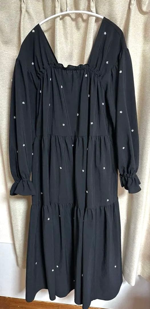 MUVEIL　パール刺繍ワンピース