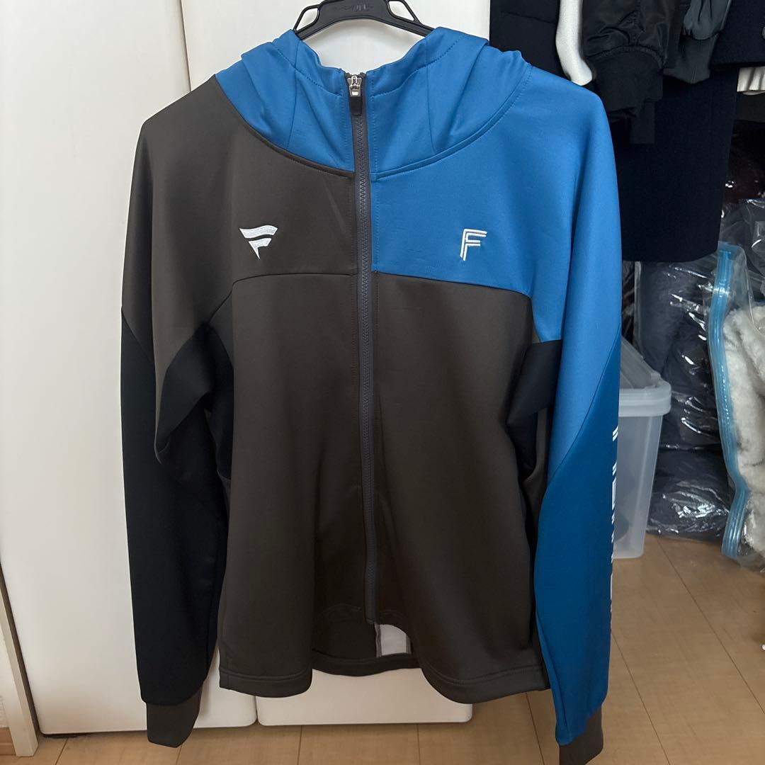 北海道日本ハムファイターズオンフィールドトレーニングジャケット青黒　Mサイズ