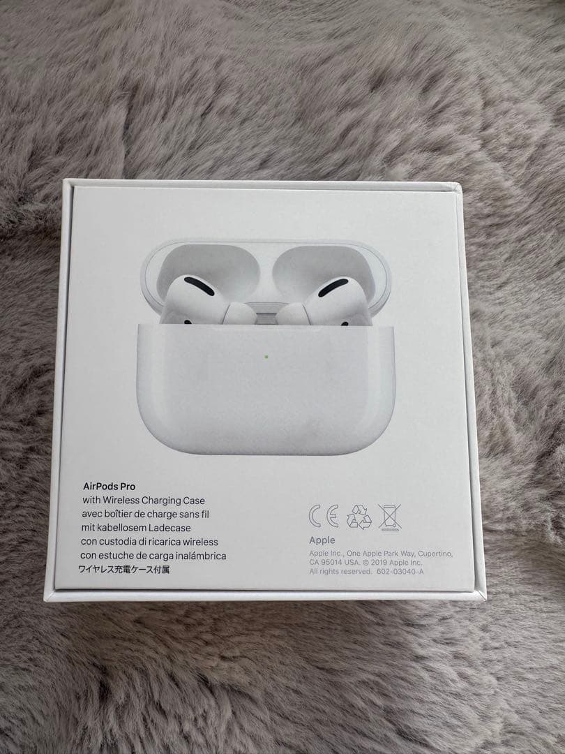 Apple AirPods Pro 充電ケース付き