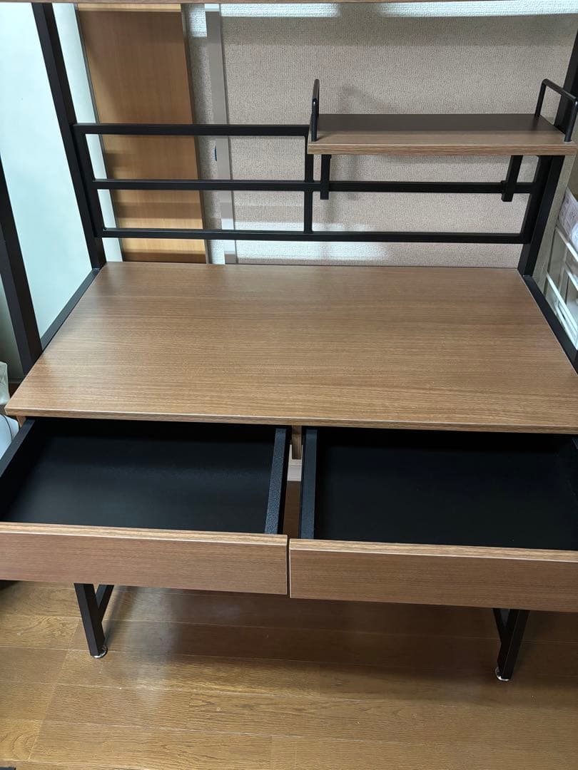 ニトリ　省スペースデスク