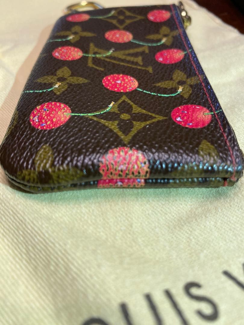 Louis Vuitton 村上隆コラボ限定品　チェリー柄　ケース