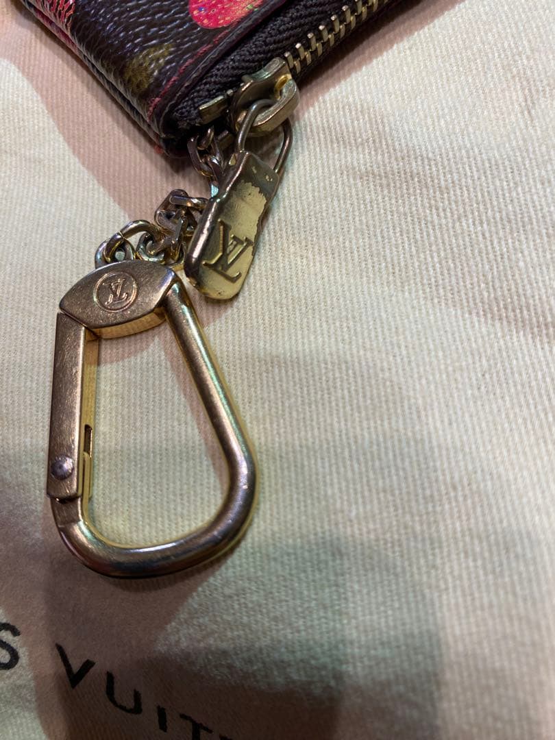 Louis Vuitton 村上隆コラボ限定品　チェリー柄　ケース