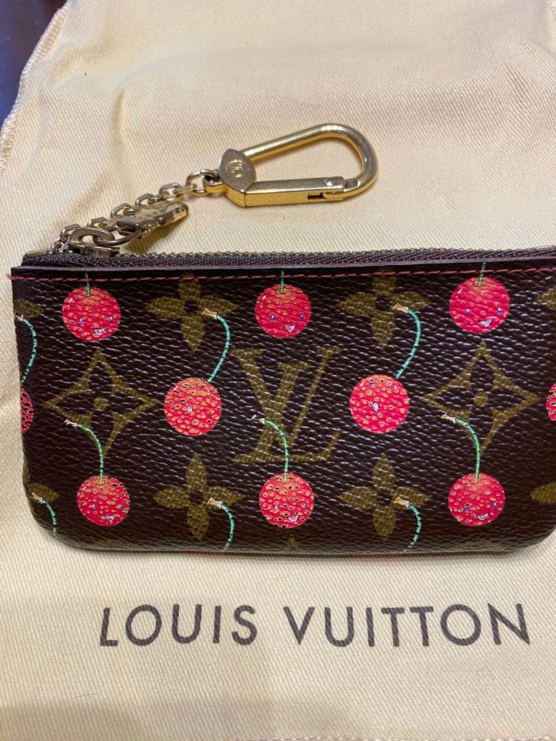 Louis Vuitton 村上隆コラボ限定品　チェリー柄　ケース