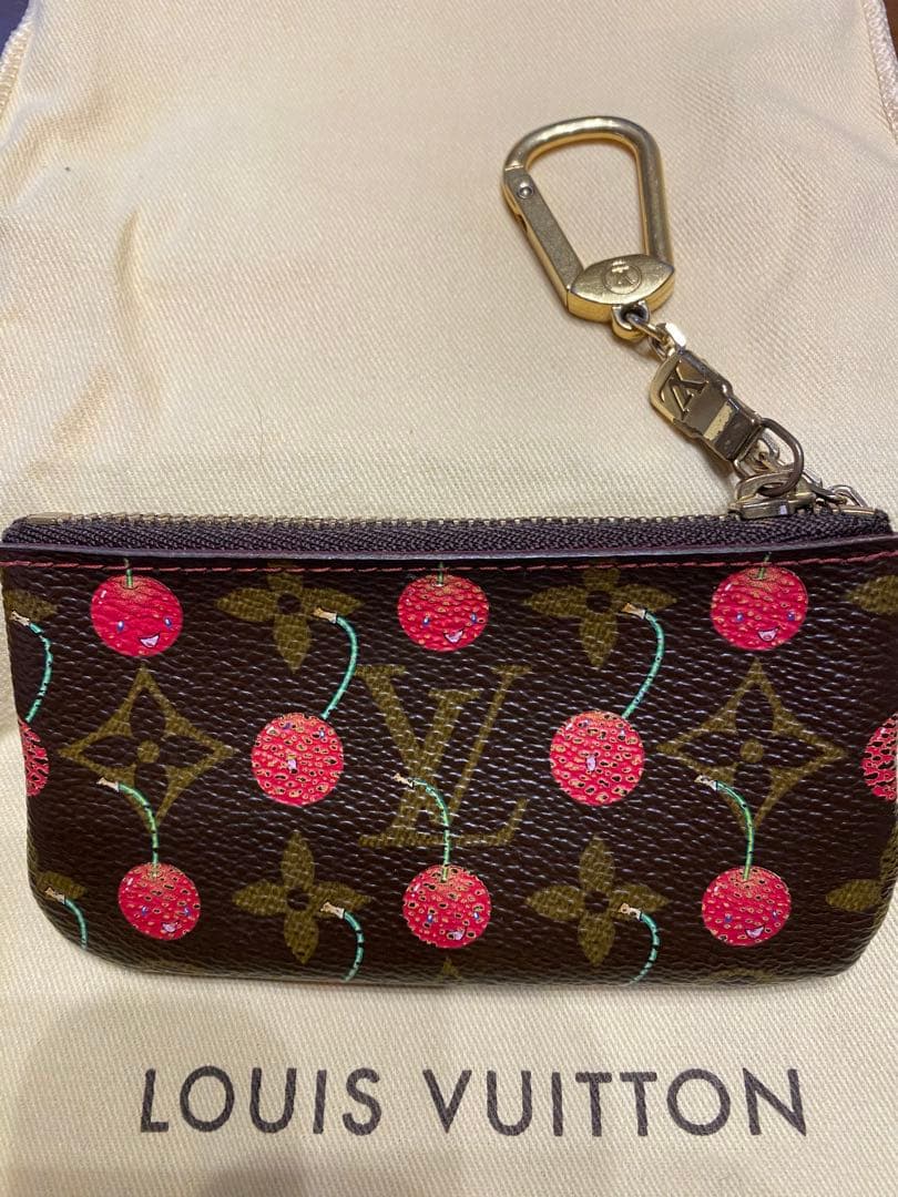 Louis Vuitton 村上隆コラボ限定品　チェリー柄　ケース
