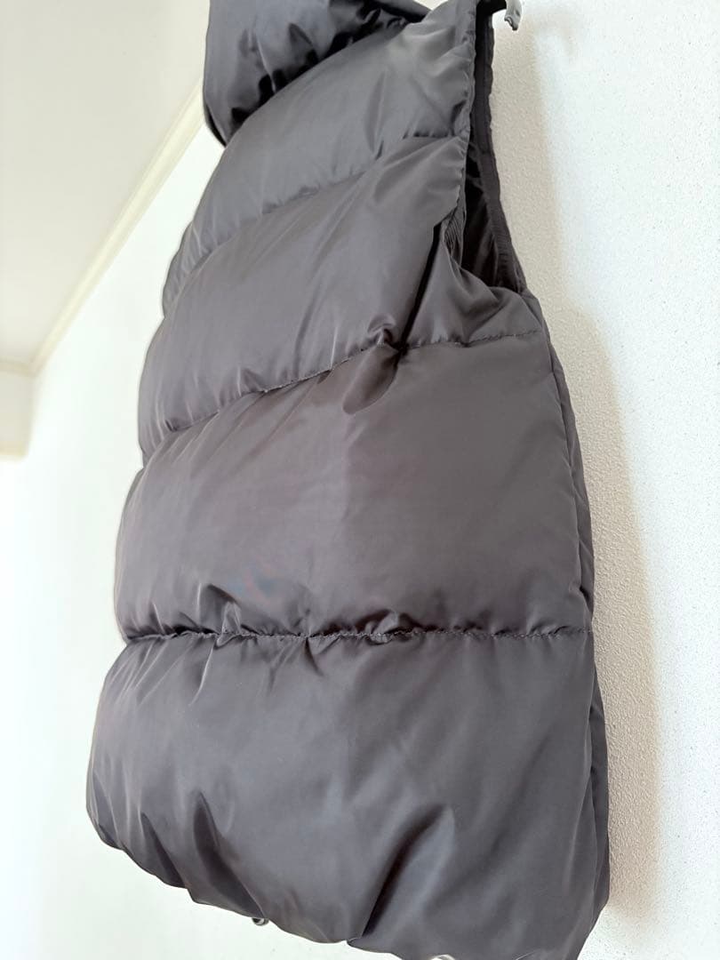 期間限定大特価！モンクレール　ブラックダウンベスト