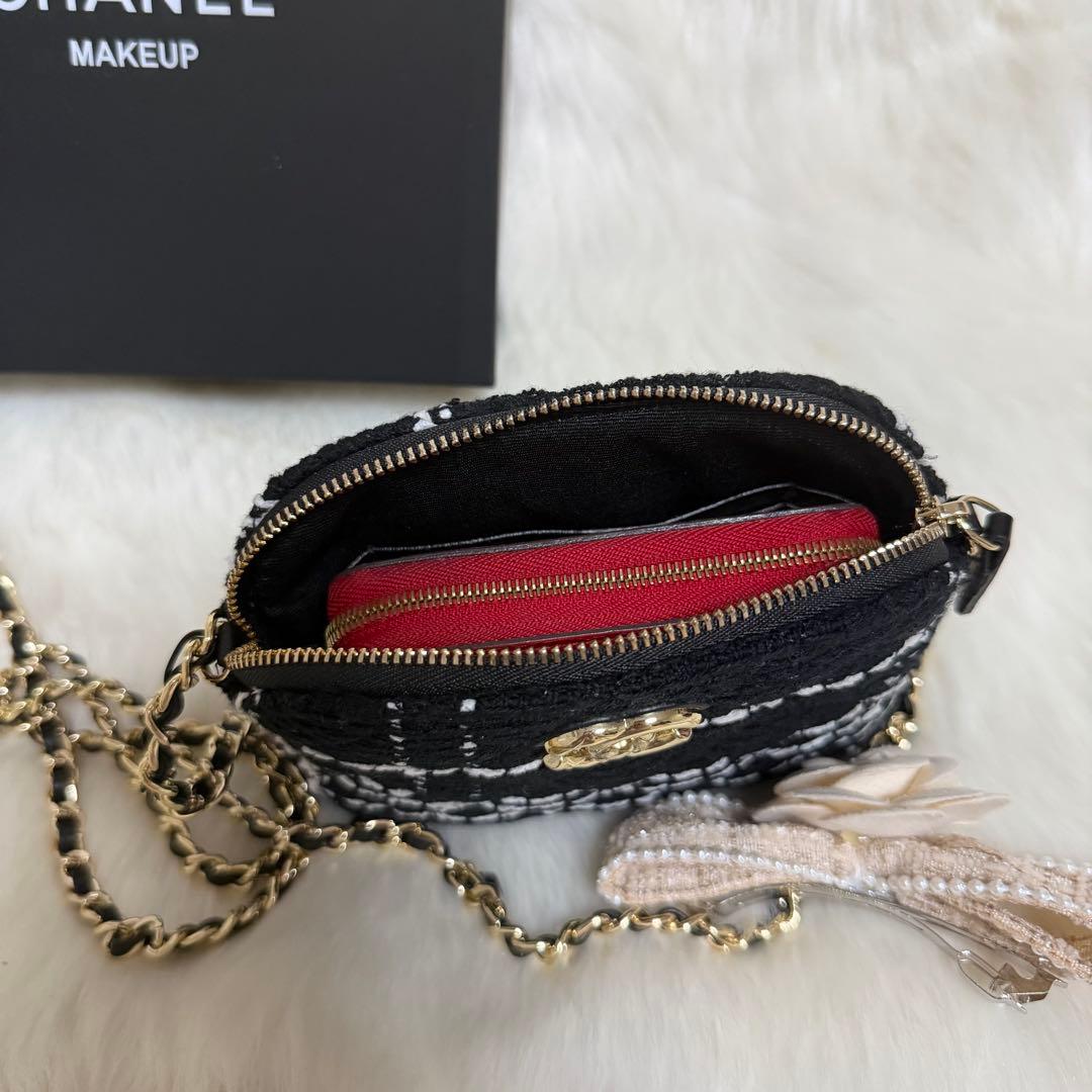 CHANEL ツイードショルダーバッグ ブラック/ホワイトノベルティ