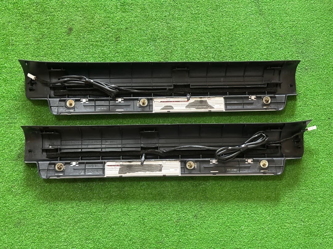 レクサス LS460 USF40 LEDイルミネーションホワイトスカッフプレート