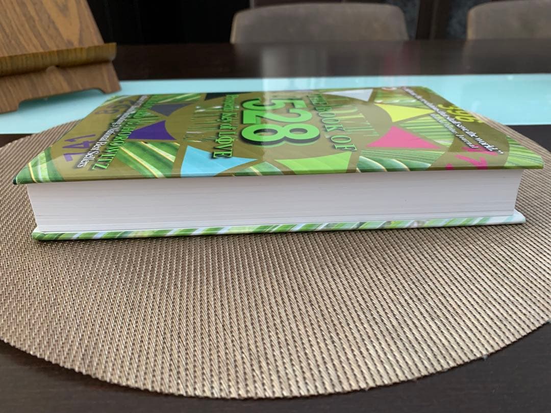 洋書 THE BOOK OF 528 Prosperity Key of LOVE