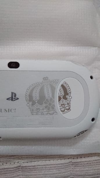 【☆未使用　☆即購入可：お値引不可：】　☆PS Vita うたプリ限定モデル