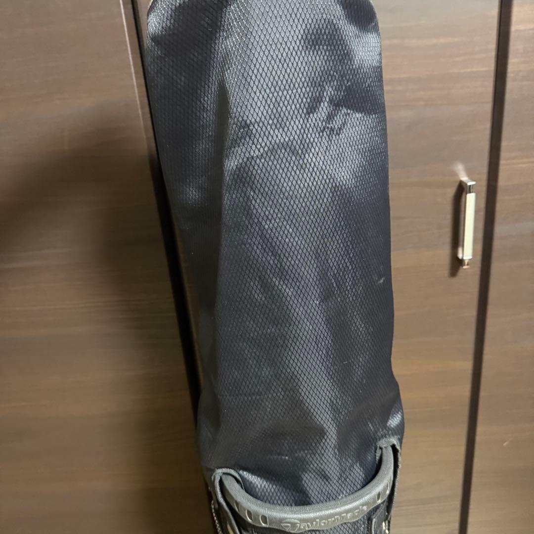 TaylorMade キャディバッグ ゴルフバッグ スタンド式 黒/白