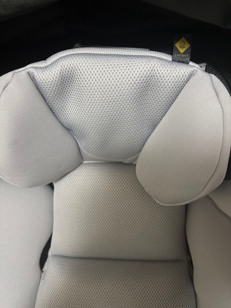 極美品　コンビ　ザエス　THE S ISOFIX　エッグショック　ZC-720