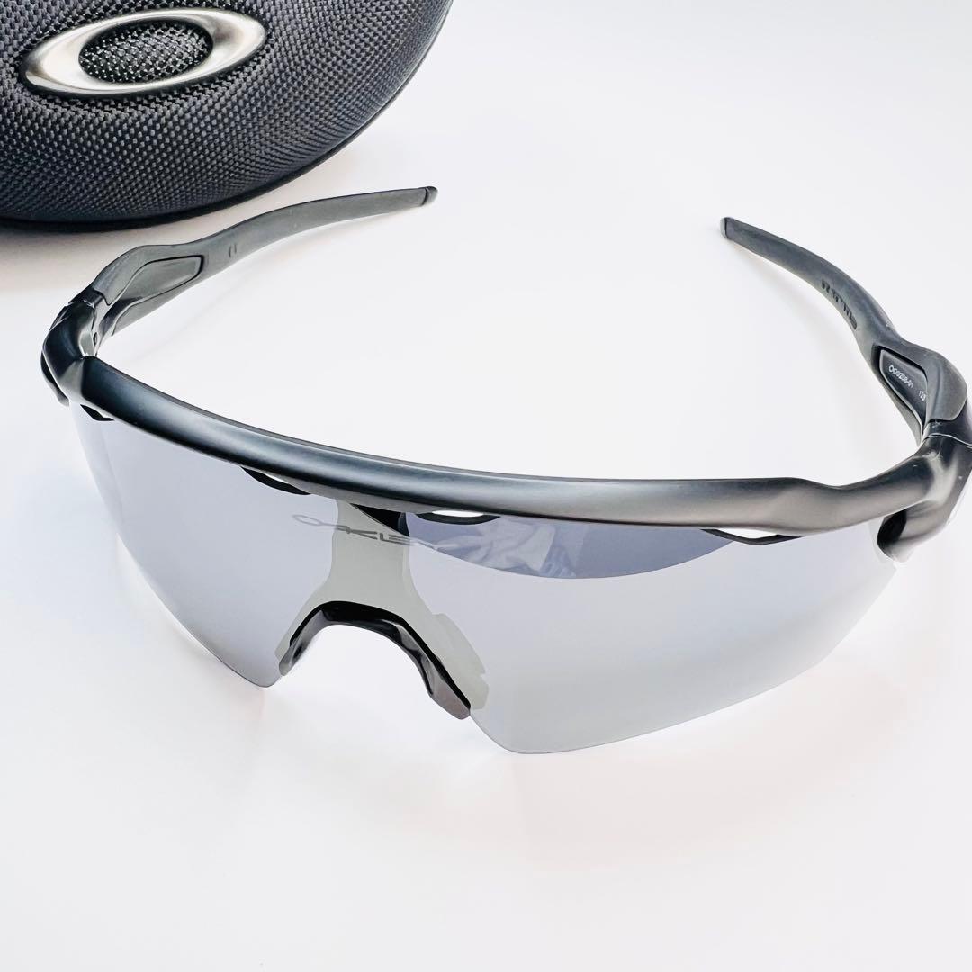 美品♪OAKLEY RADAR EV PATH スポーツサングラス ケース付き.