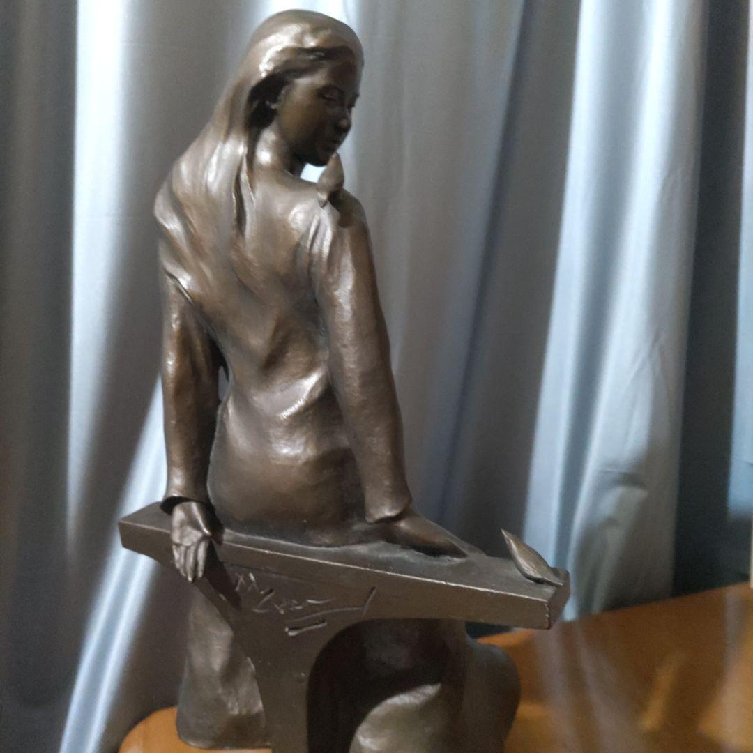 大道寺光弘ブロンズ製女性像 木もれびのなかで約35cm