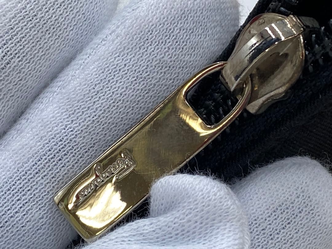 Salvatore Ferragamo フェラガモ ショルダーバッグ ブラック