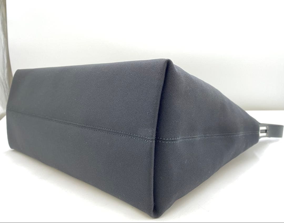 Salvatore Ferragamo フェラガモ ショルダーバッグ ブラック