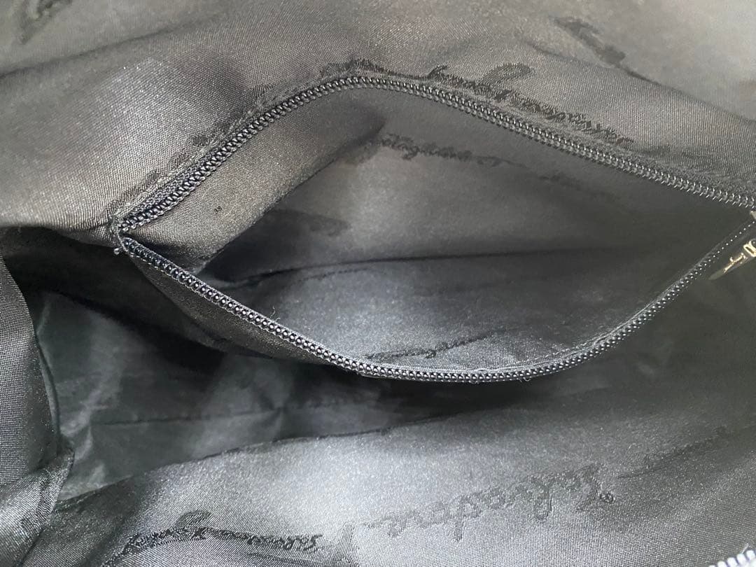 Salvatore Ferragamo フェラガモ ショルダーバッグ ブラック