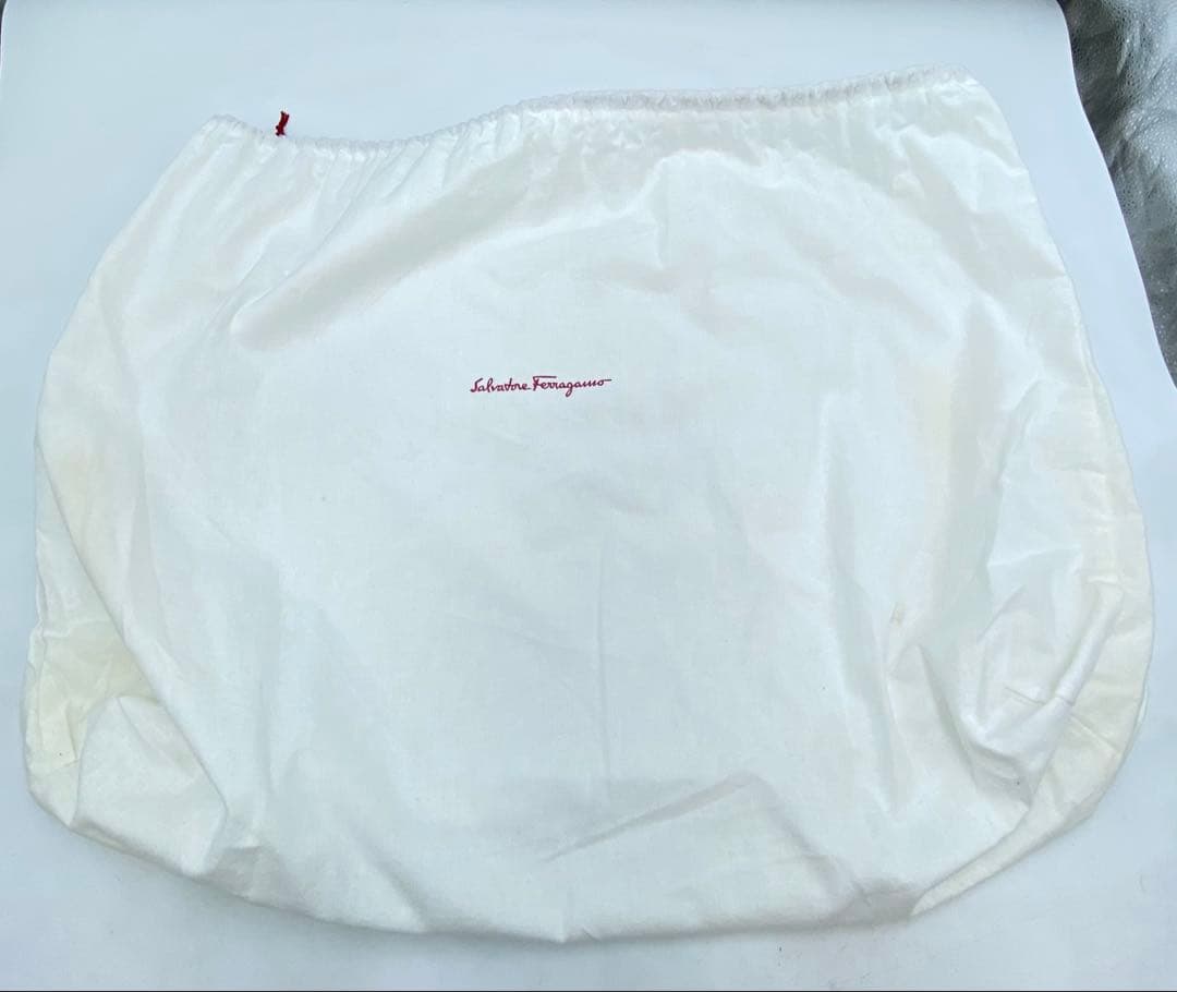 Salvatore Ferragamo フェラガモ ショルダーバッグ ブラック