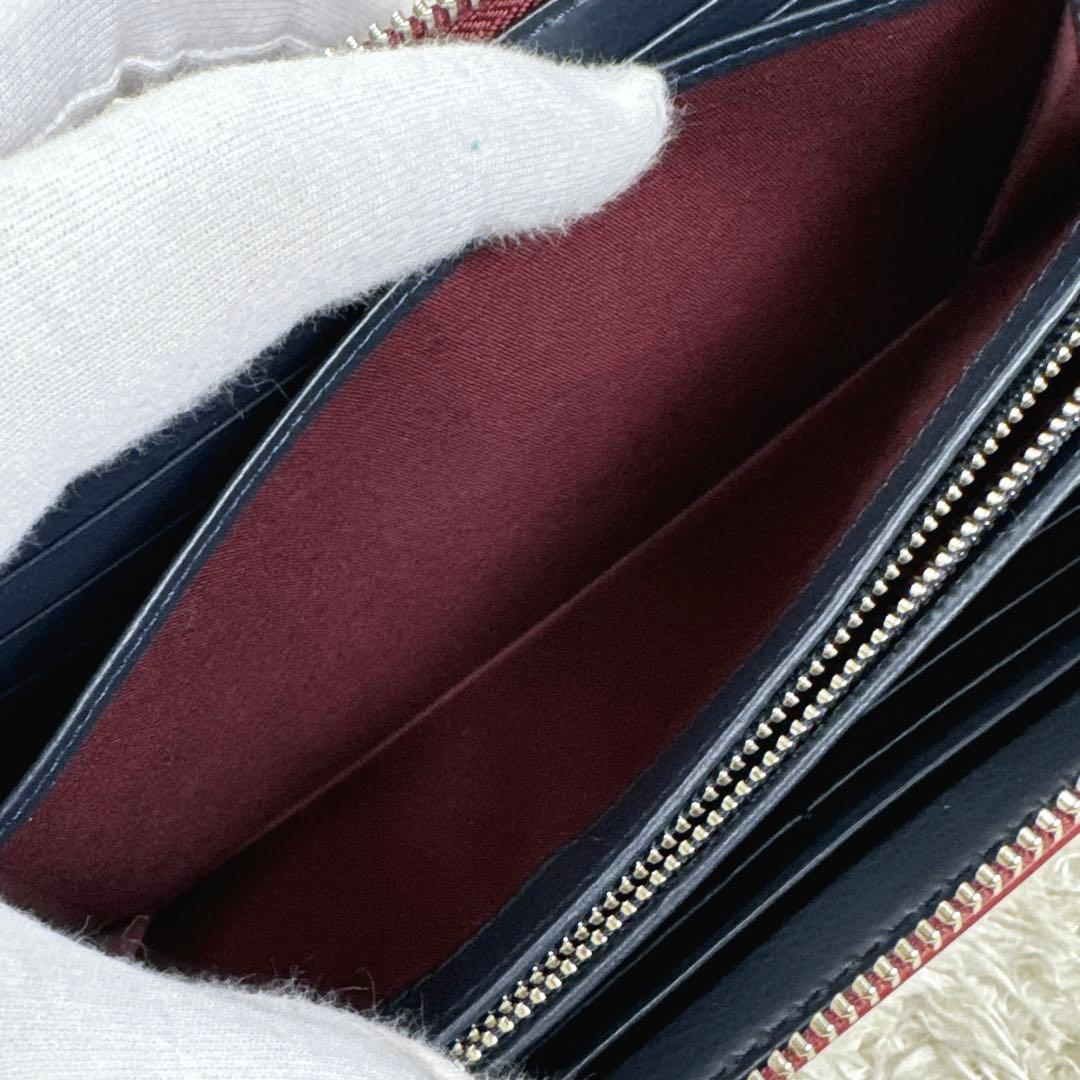 新品級✨ヴィヴィアンウエストウッド　長財布 カラーステッチ オーブ　ロゴプレート