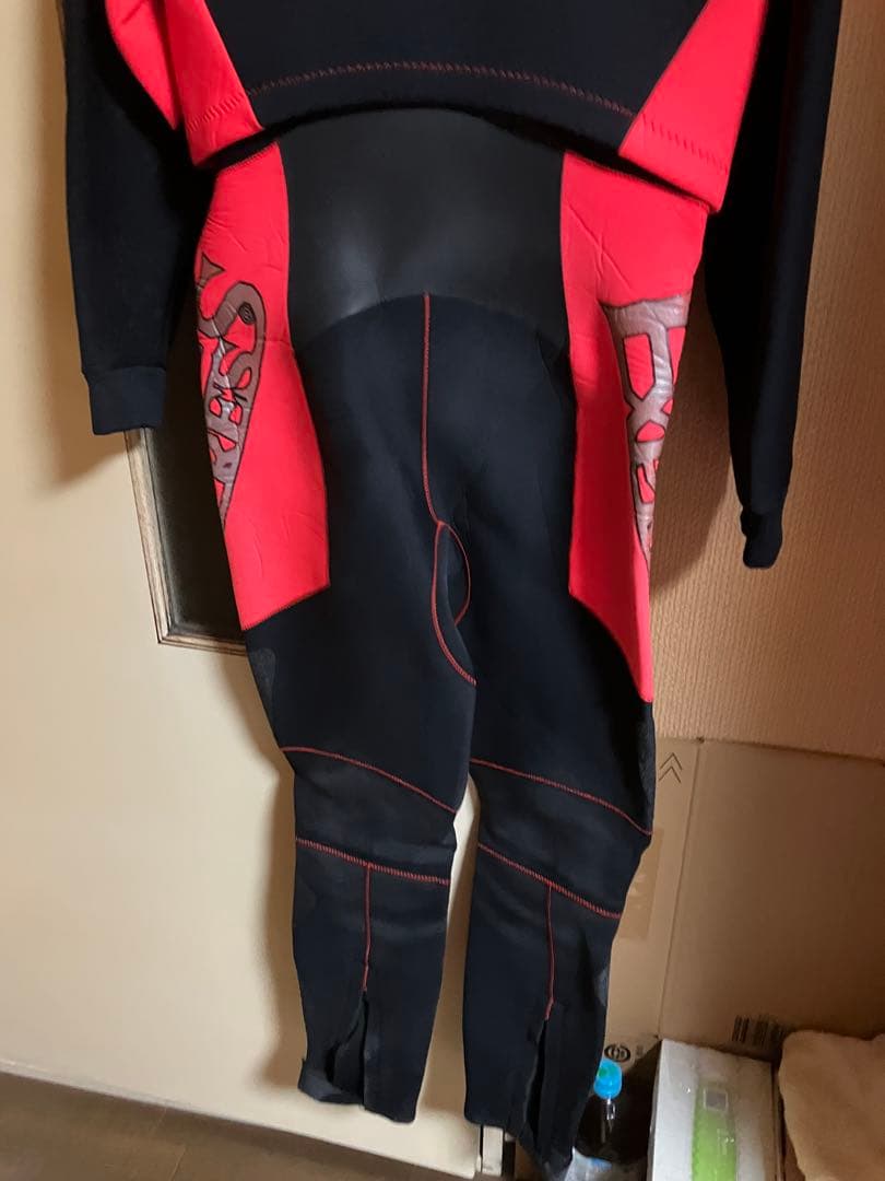 EEXCESS ウェットスーツ 黒赤