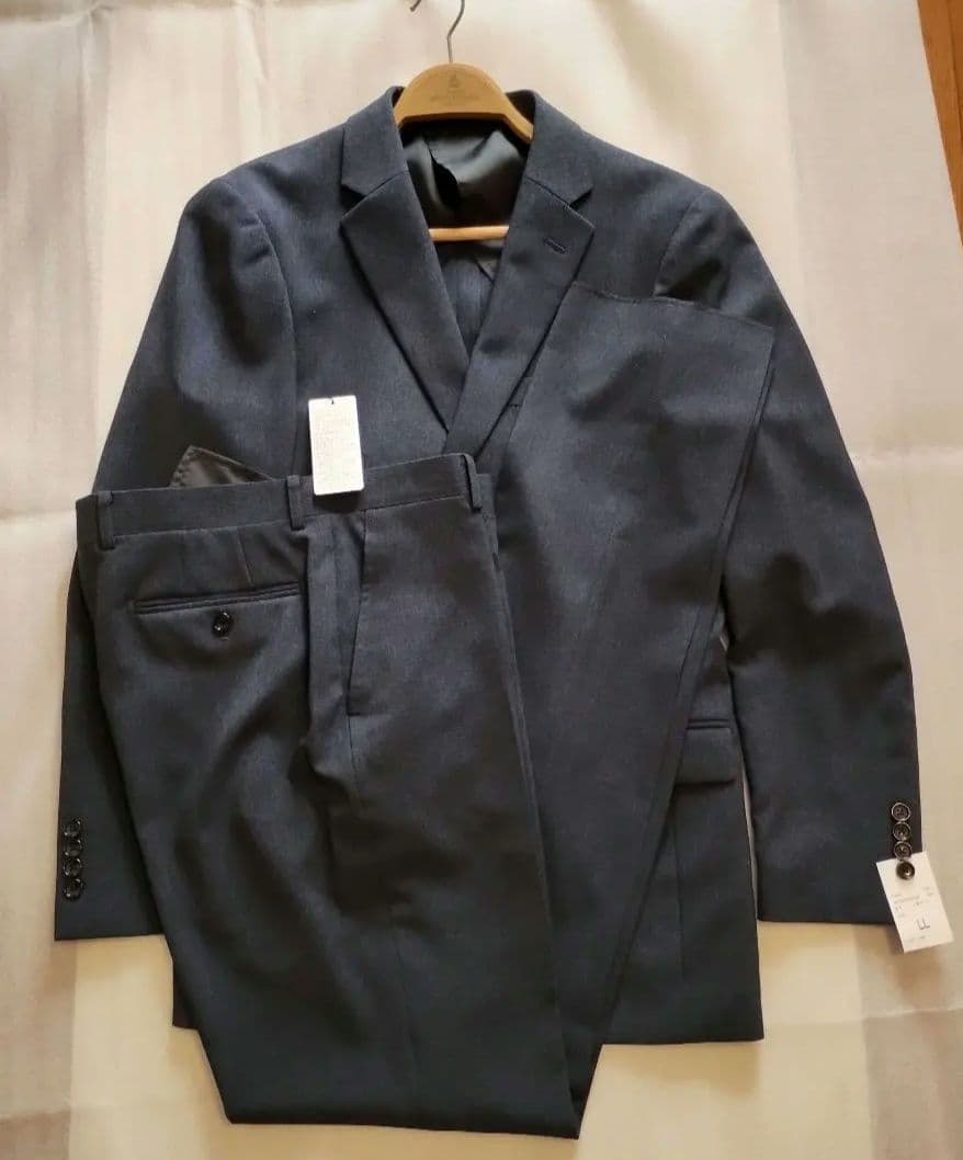 【新品】スーツLL　ネイビー　テットオム 　ストレッチ