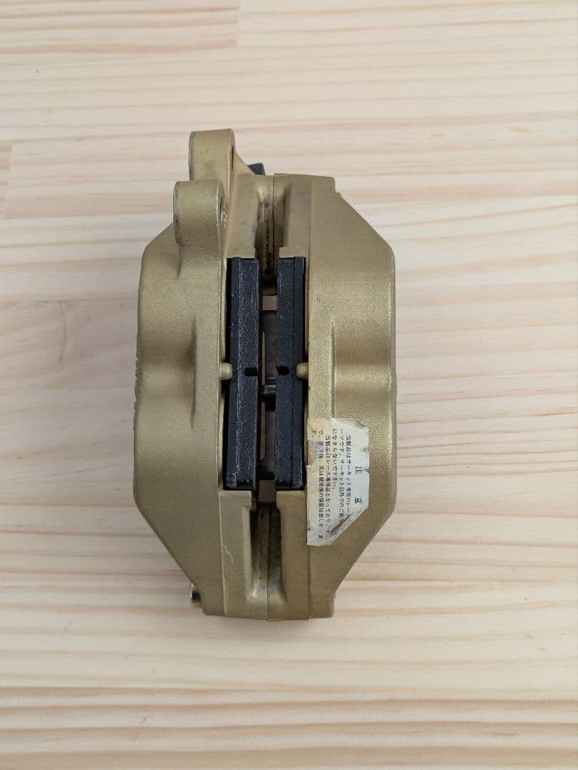 う*ん様 ブレンボ 4ポットキャリパー 穴ピッチ40ミリ 1個