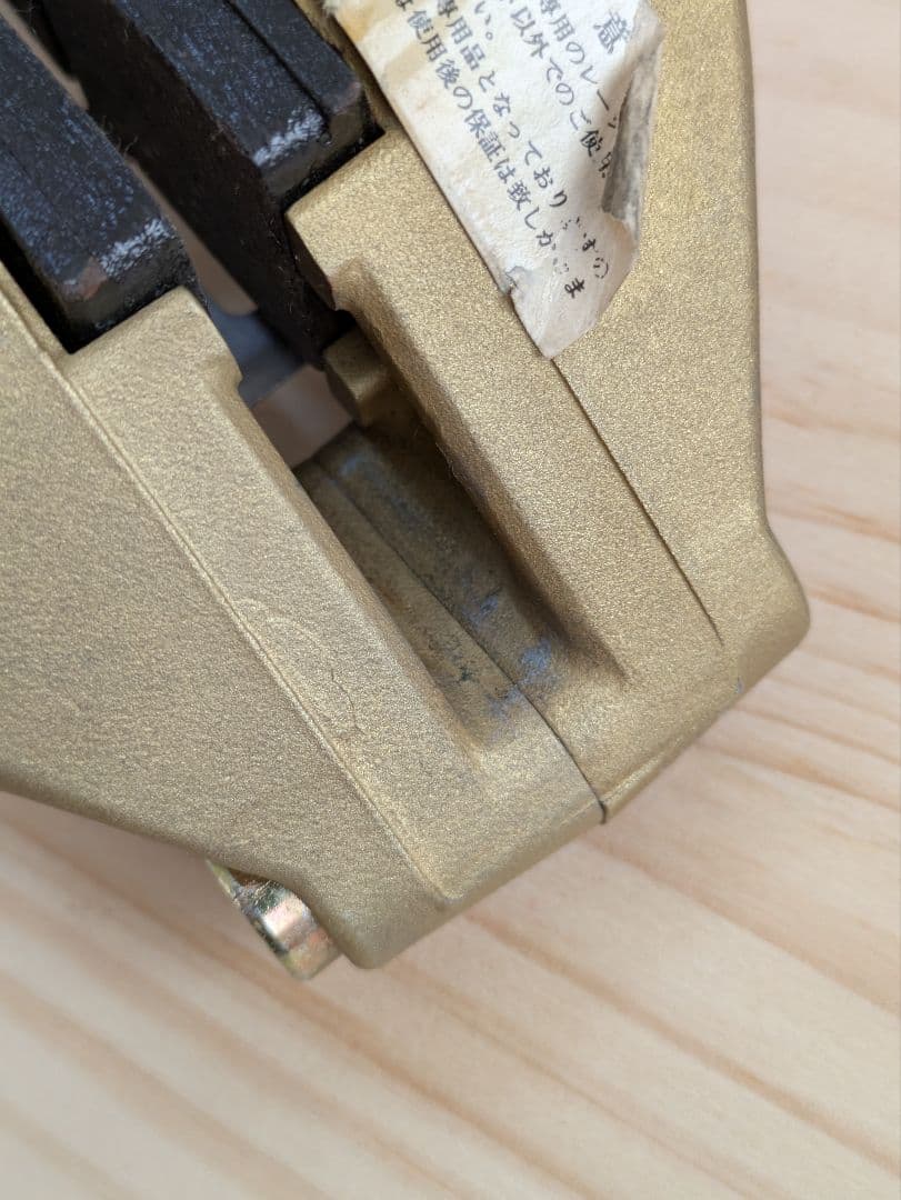 う*ん様 ブレンボ 4ポットキャリパー 穴ピッチ40ミリ 1個