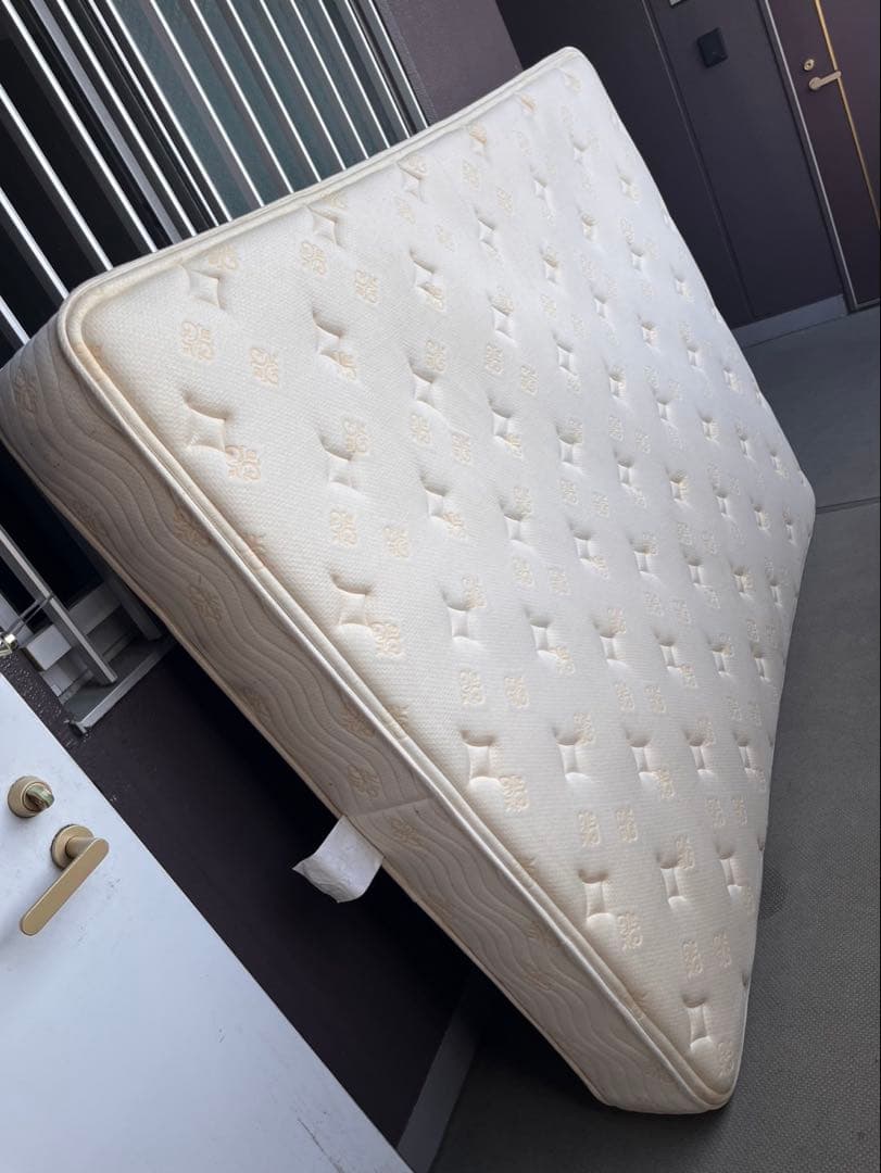 美品 シモンズ Simmons ビューティレスト　ゴールデンバリュー　プレミアム