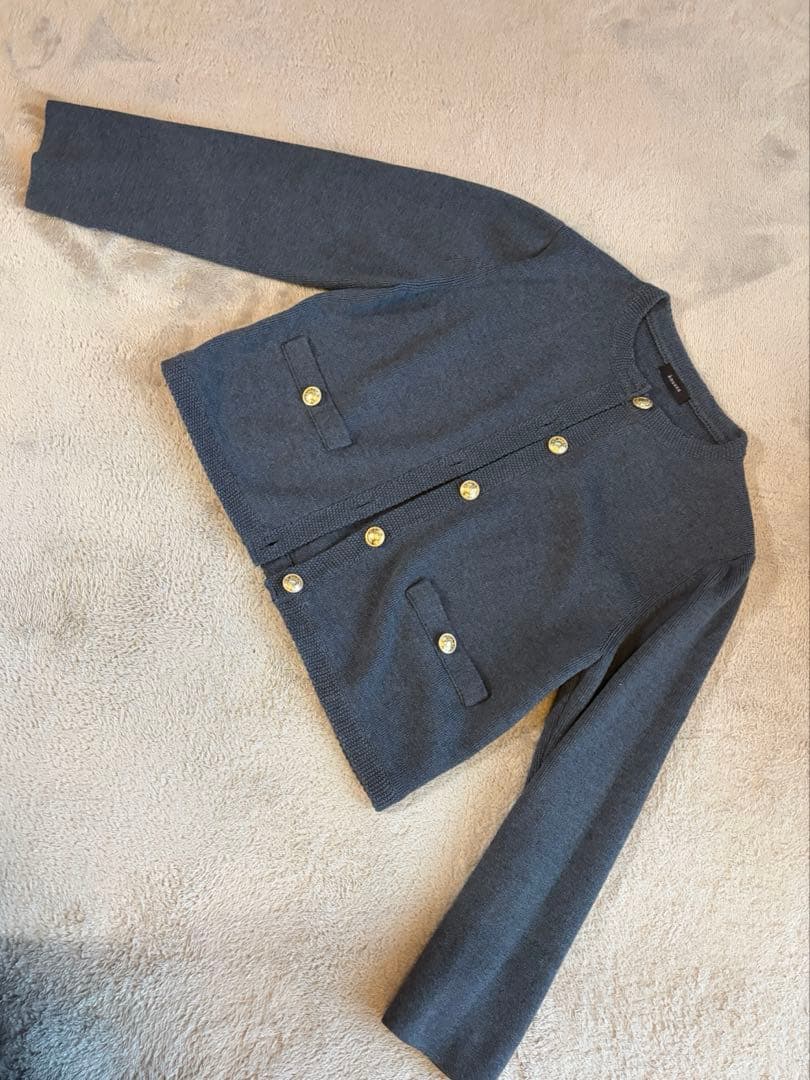 anuans オリジナルボタンノーカラーニットジャケット　グレー