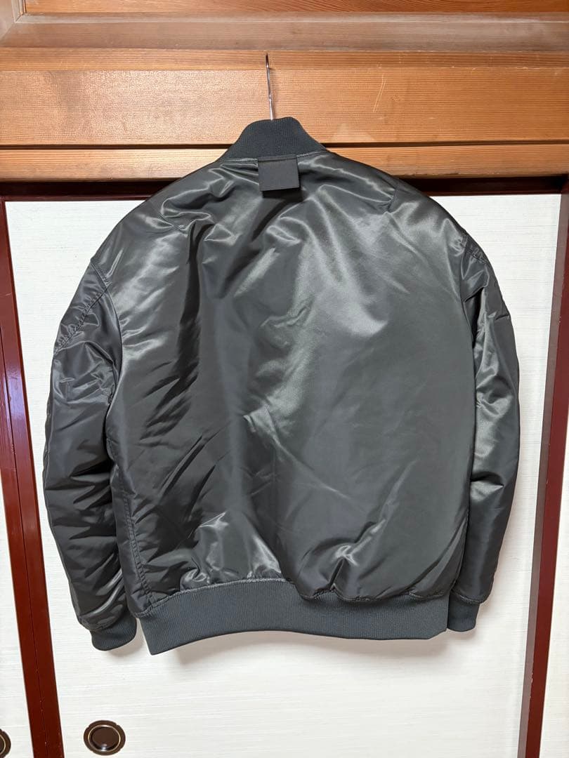 UNIQLO ユニクロ+J 復刻ハイブリッドダウンオーバーサイズMA-1 グレー