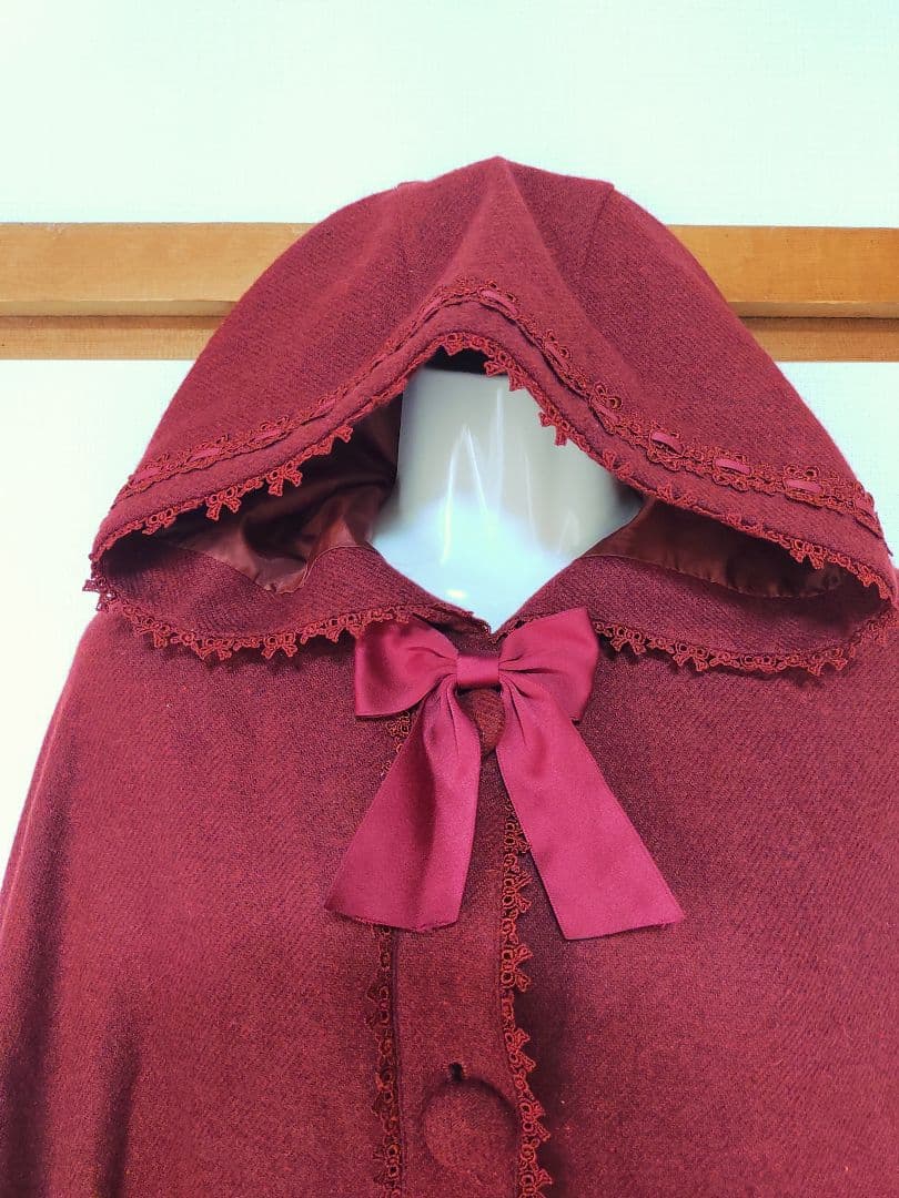 イノセントワールド　 ロリィタ　赤ずきん　ケープコート　マント　ポンチョ　赤