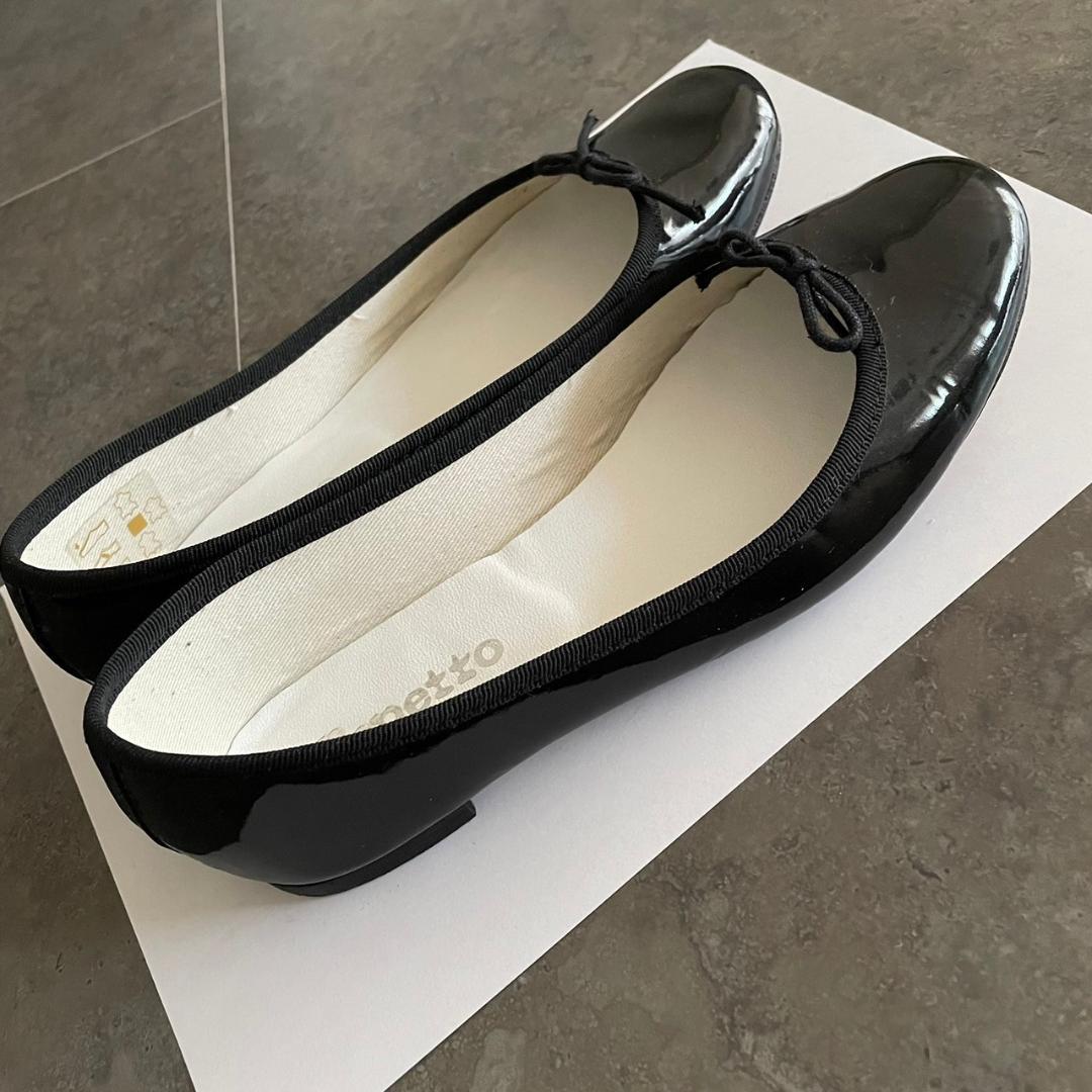 y*t様 1回着用　美品　レペット　エナメル　レザー　革　バレエシューズ　黒　B