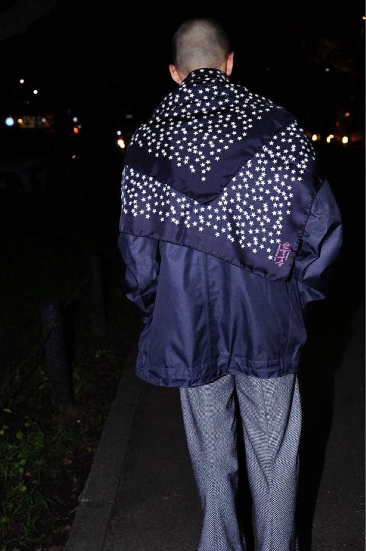 MANHOLE STAR PRINT SILK SCARF 大判スカーフ　星柄